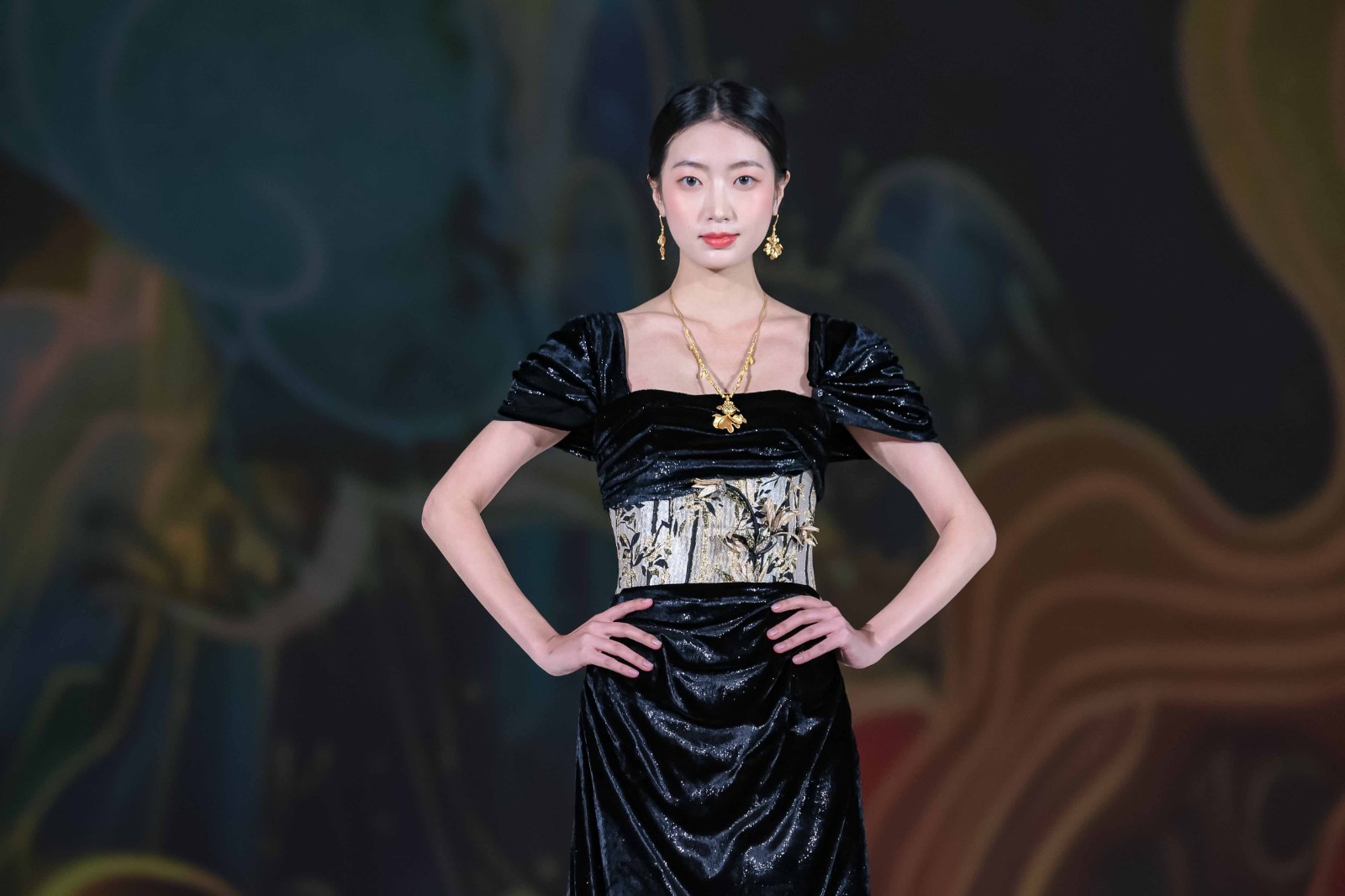 1758438064673531.jpg 63791825.jpg