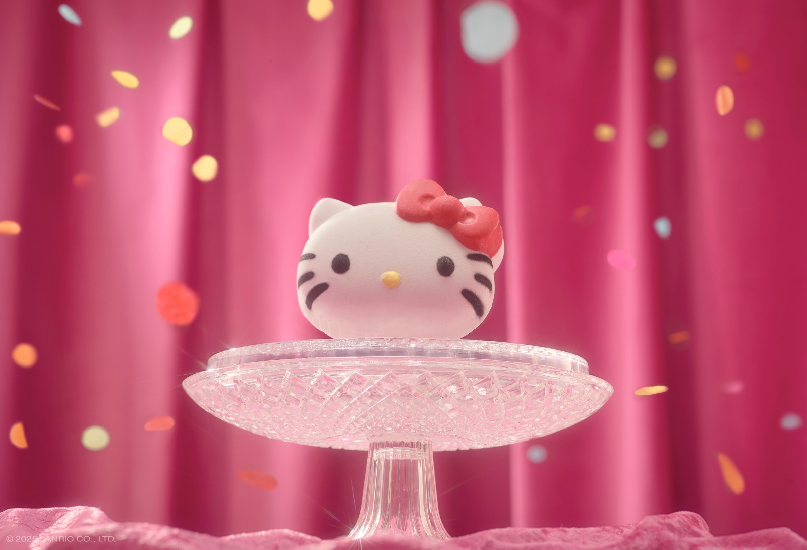 hello_kitty_bathbomb_Hero_.jpg